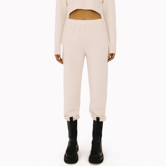 Escada cream cashmere pants